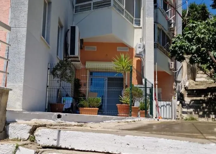 Darla's - 2 Bedroom In Apartamento *