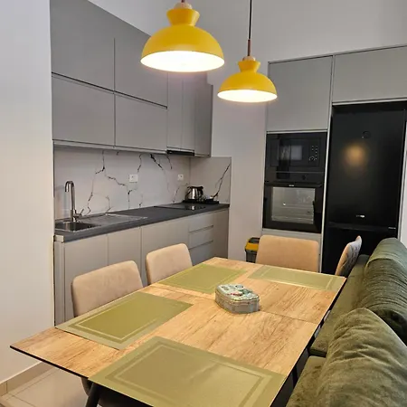 Darla's - 2 Bedroom In Апартаменты