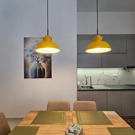 Darla's - 2 Bedroom In Apartament