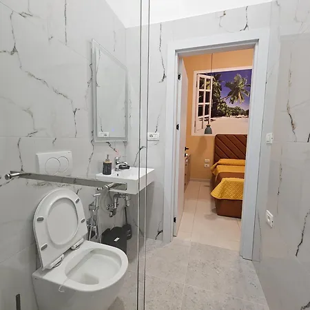 Darla's - 2 Bedroom In Durrës