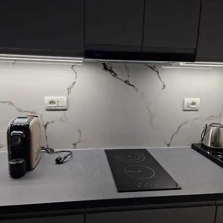 Darla's - 2 Bedroom In * Durrës